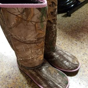 New Airwalk Camo Tall Boot Faux Fur size 9 M2